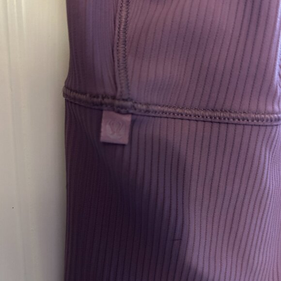 Lululemon Power Pivot Ribbed Wisteria Purple Cropped Tank Top Sz 8 medium - Picture 4 of 4